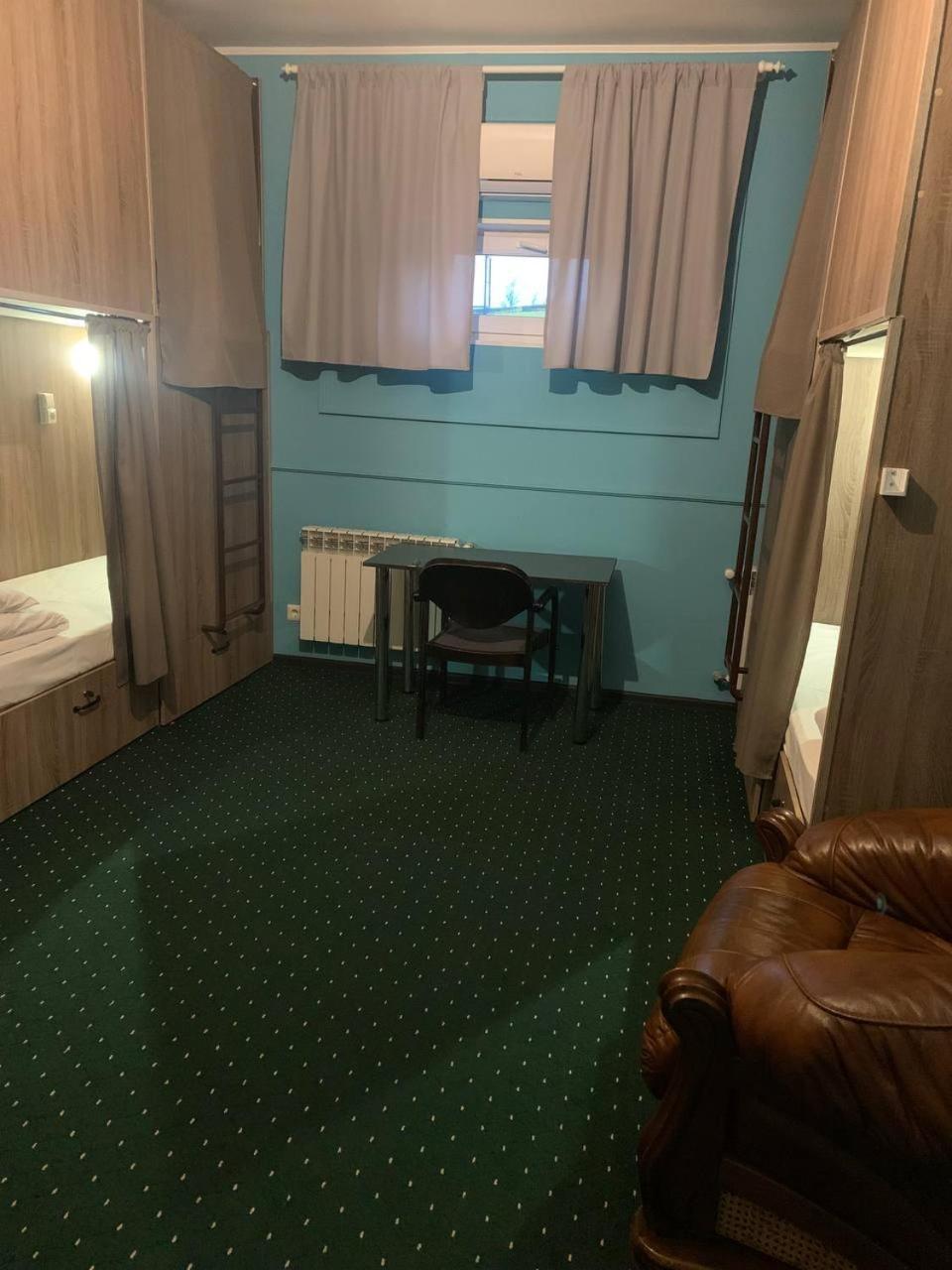 קאמיאנטס - פודיסקי All Eyes Hostel מראה חיצוני תמונה